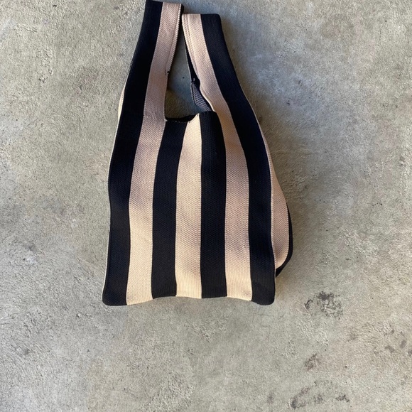 2 Ware The Label Striped Bags - Picture 2 of 3